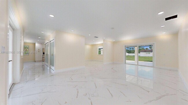 Foto del edificio - 3801 SW 132nd Ave