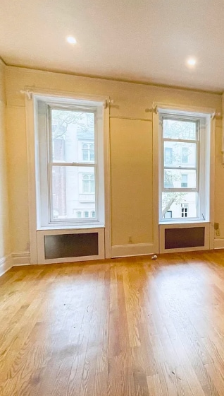 Building Photo - 38 E 73rd St