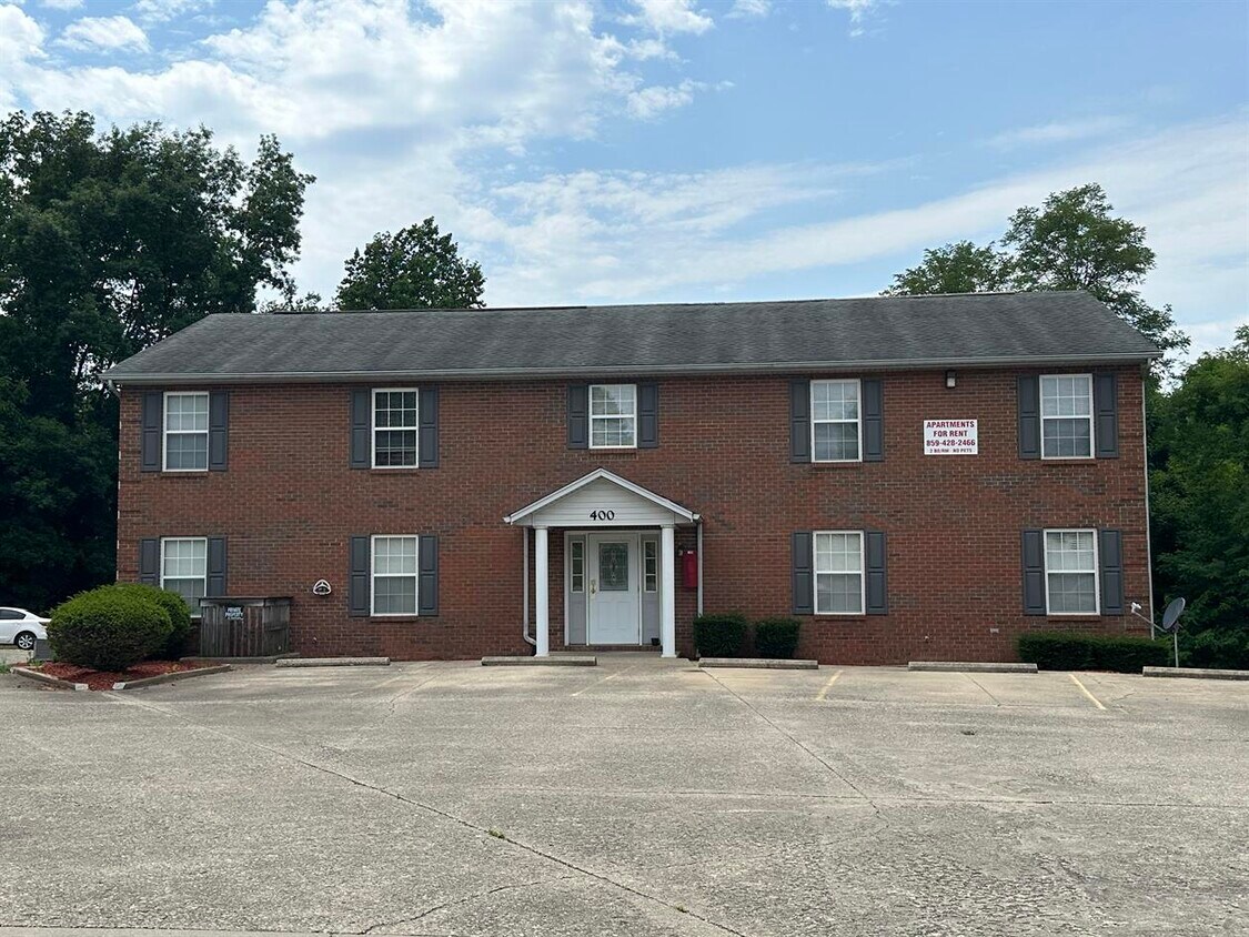 Building Photo - Country Living Apartments, LLC