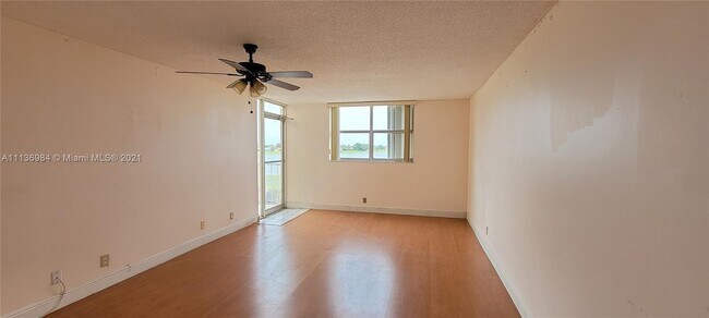 Building Photo - 480 Executive Center Dr