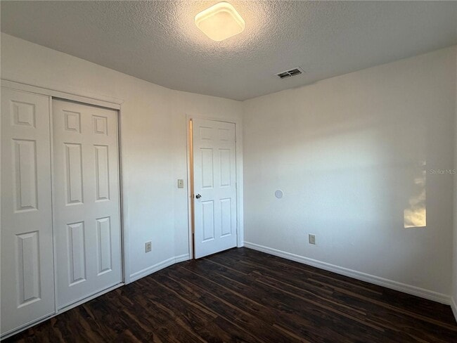 Foto del edificio - 6918 Edgefield Ln