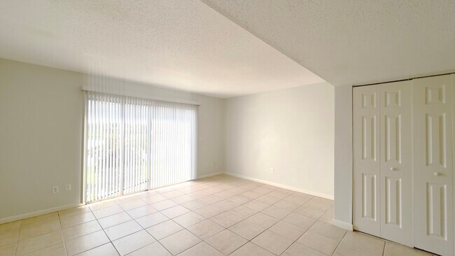 Building Photo - 12344 Fox Hound Ct