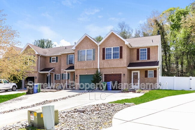 Photo - 51 Meadow Ct Townhome