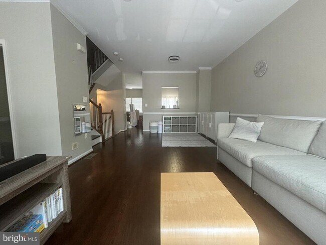 Foto del edificio - 4129 Fairfax Center Creek Dr