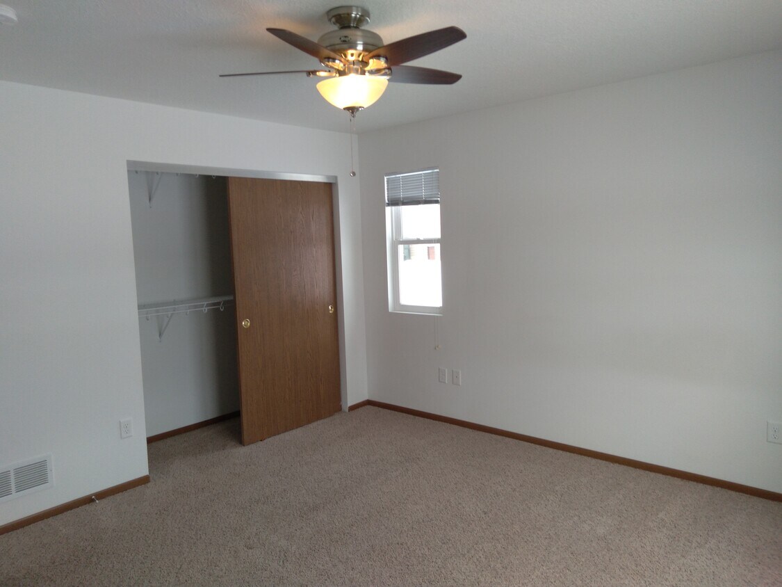 Foto del edificio - 2204 Cobblestone Dr