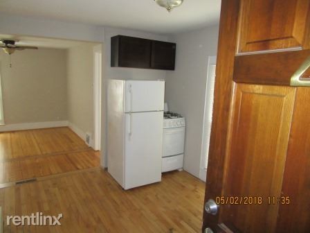Building Photo - 941 Starkweather St