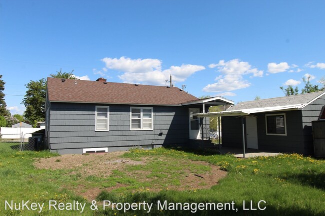 Building Photo - 4 br, 2 bath House - 621 N. Burnes Rd.