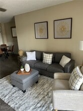 Building Photo - 5321 Summerlin Rd