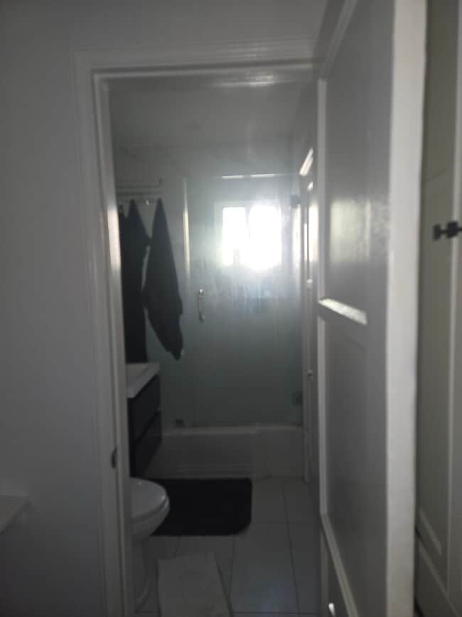 Building Photo - 1025 E Spazier Ave