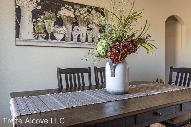 Foto del edificio - 4 br, 2 bath House - 716 Hillshire