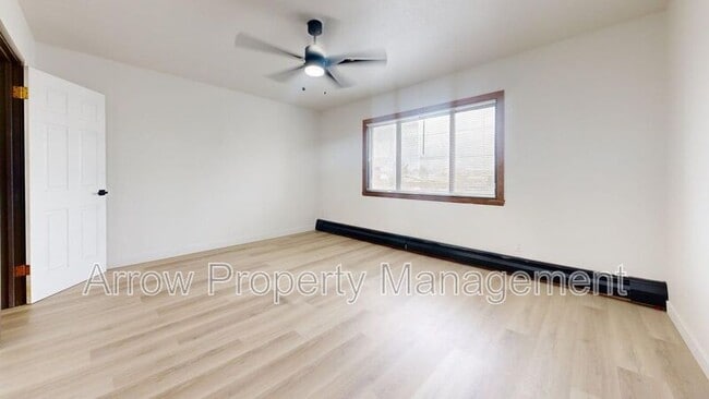 Building Photo - 215 E Arbor Ave