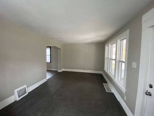 Foto del edificio - Spacious Single-Family Home – Great Location – Immediate Move-In!