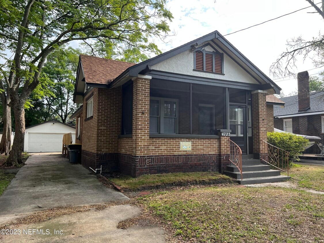 Foto principal - 4723 Polaris St
