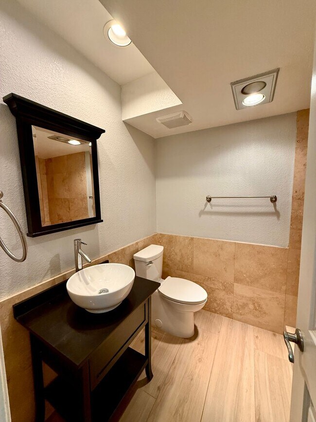 Foto del edificio - Riviera Gardens - LONG TERM - Unfurnished 2BR