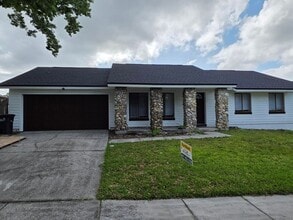 Building Photo - 512 Majorca Ave