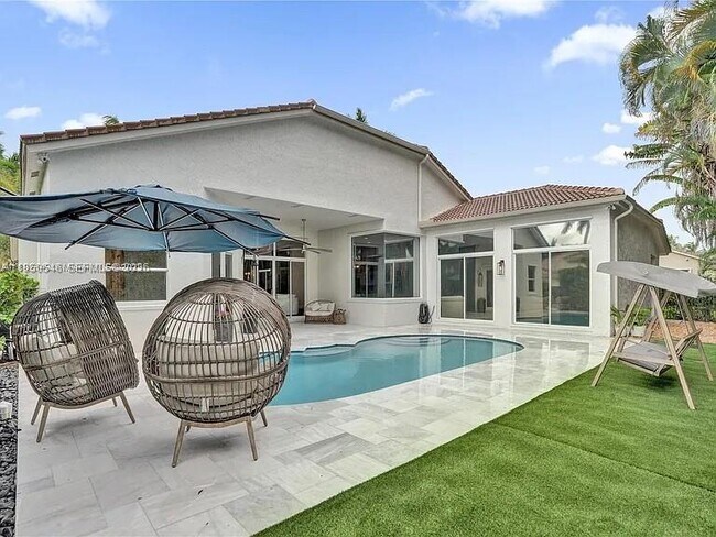 Foto del edificio - 2496 Eagle Run Dr