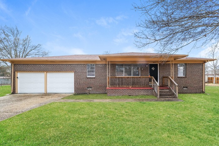 Primary Photo - Charming Home in Tuscaloosa, AL