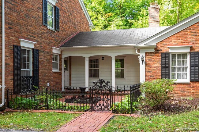 Building Photo - 32845 Long Bow Ct