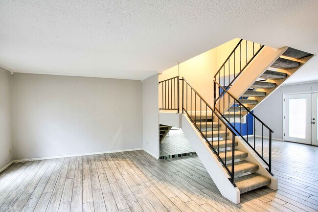Foto del edificio - 4 br, 2.5 bath Townhome - 2372 Triway Ln U...