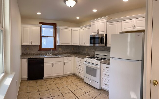 Foto del edificio - Newly Remodeled 2 Bedroom House