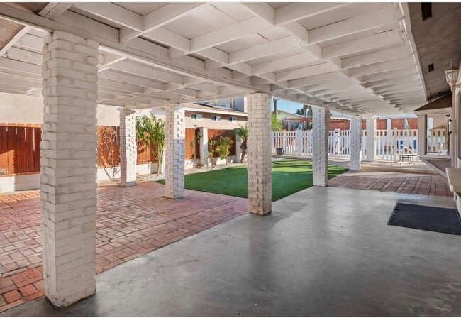 Foto del edificio - 13131 Chrissy Way