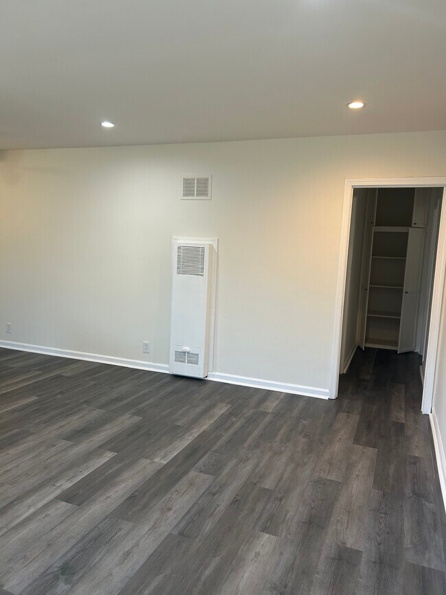 Foto del edificio - 6859 Coldwater Canyon Ave