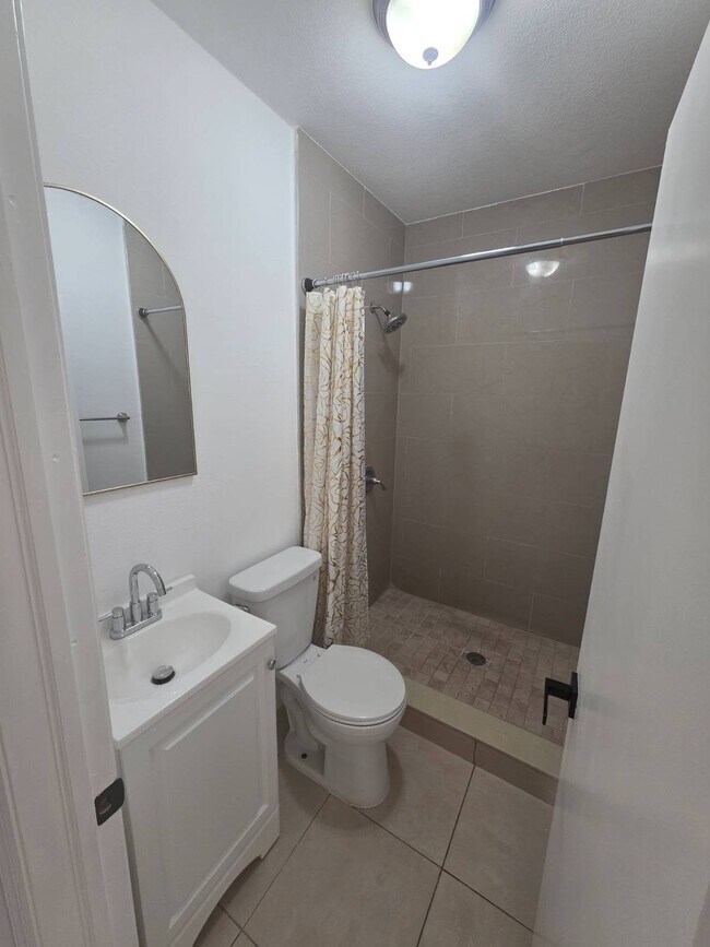 Foto del edificio - 330 SW 79th Ct