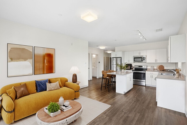 Building Photo - The Beverly Collection: Link 480