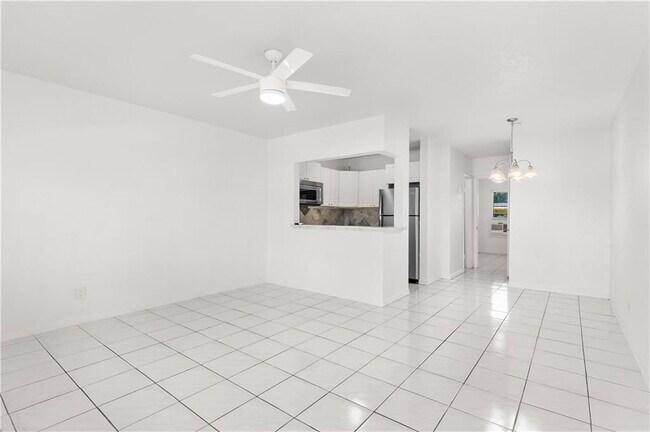 Foto del edificio - 4056 W McNab Rd
