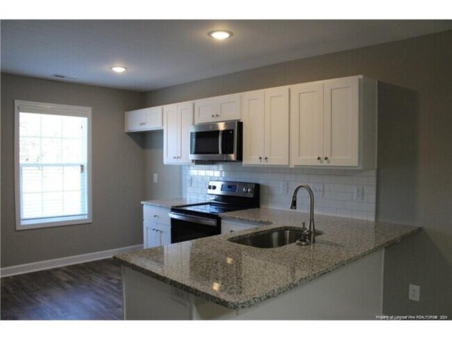 Foto del edificio - 3203 Sperry Branch Way