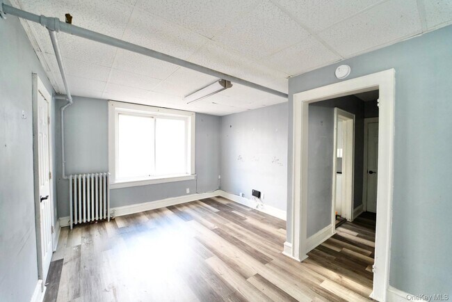 Foto del edificio - 161 Rockaway Ave