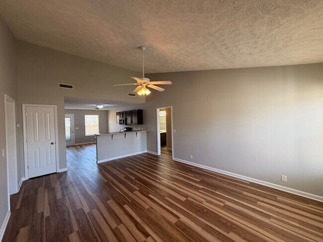 Foto del edificio - Nice 3 BR 2 Bath Available Now in Murfreesboro!