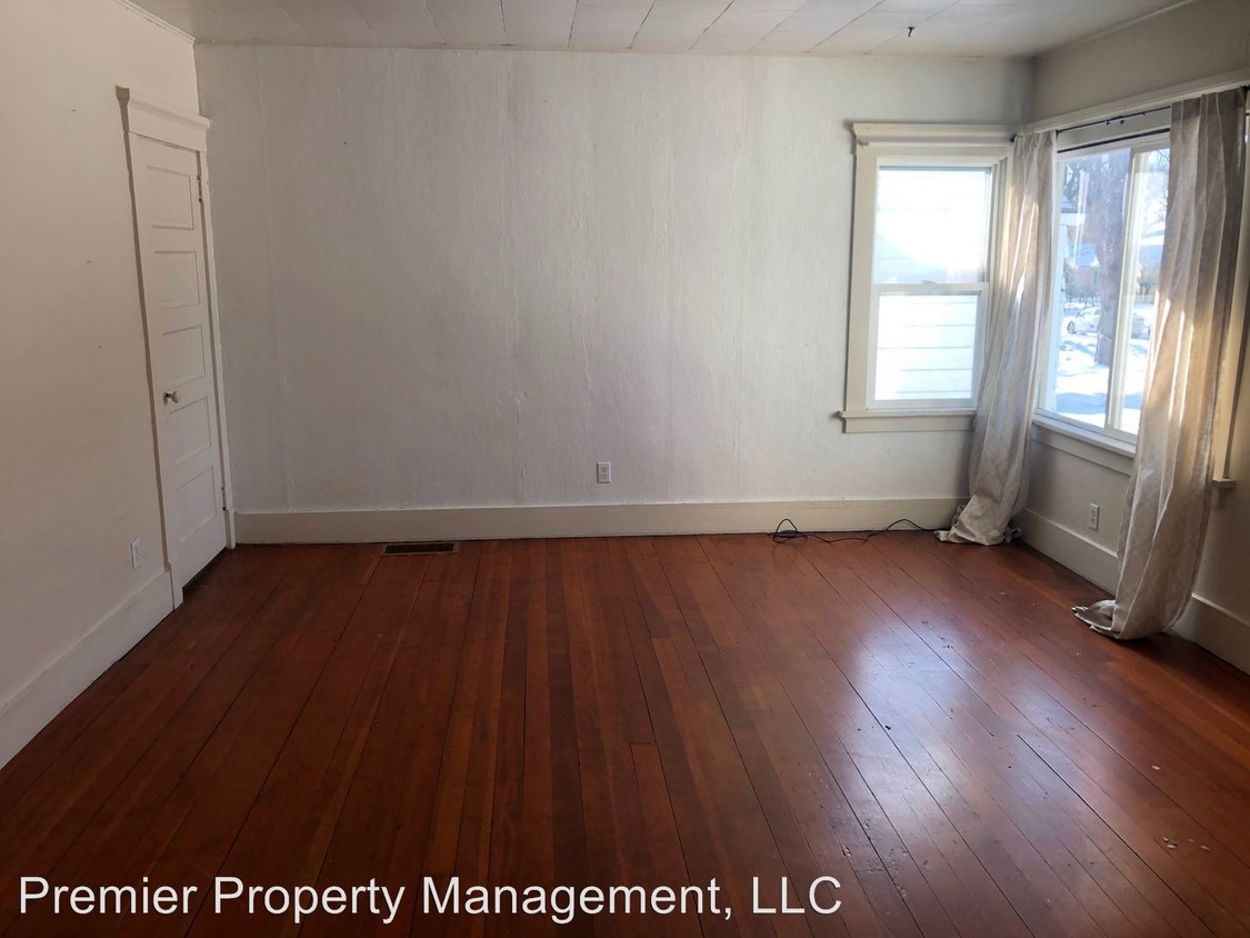 Primary Photo - 1031 N 10th St