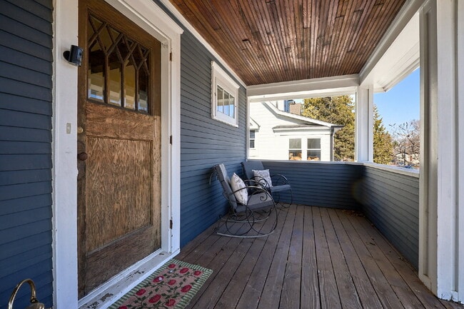 Building Photo - 4BR SW Minneapolis Rental w/EnSuite + Walk to Lake Harriet + April 1 Move-In + Pet Friendly