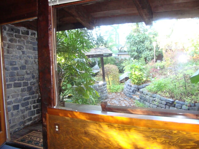 picture window - 576 Arlington Ave