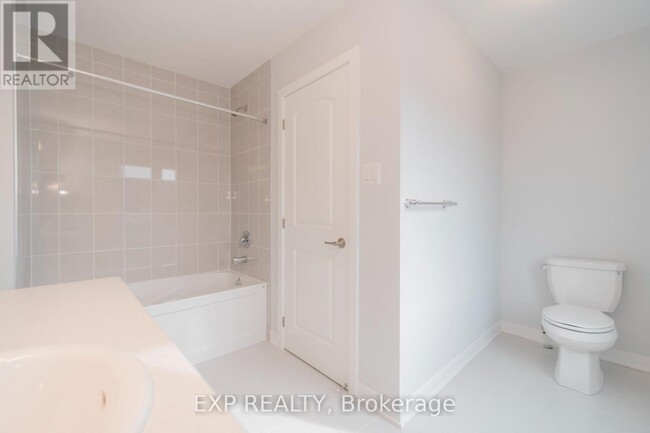 Building Photo - 468 Brigatine Ave