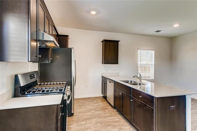 Building Photo - 7428 Spring Ray Dr