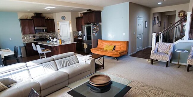 Foto del edificio - Stunning 4 BD ¦ 2.5 BA ¦ Single Family Hom...