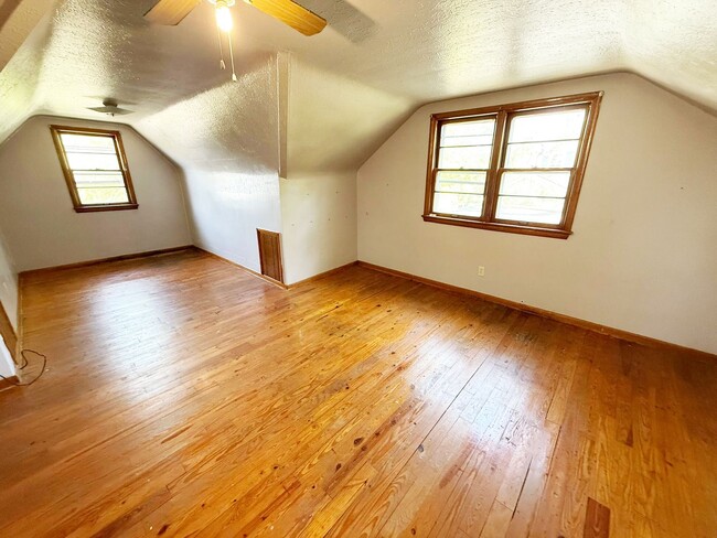 Foto del edificio - 3 BED 1 BATH BEAUTIFUL SINGLE FAMILY HOME