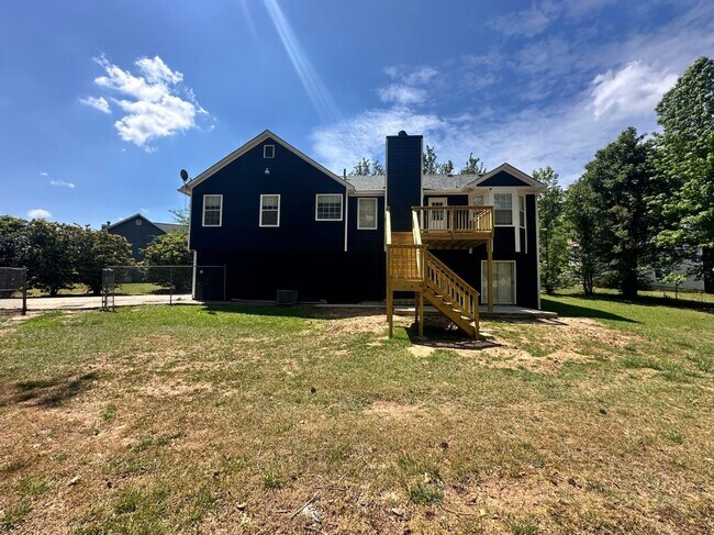 Foto del edificio - 312 Stillwood Ct