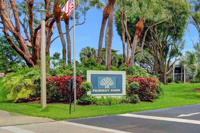 Building Photo - 5617 Fairway Park Dr