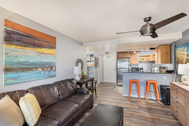 Citywalk, Short Term, Furnished - Citywalk, Short Term, Furnished Apartment