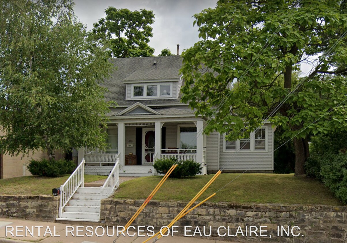 221 N Dewey St, Eau Claire, WI 54703 House Rental in Eau Claire, WI