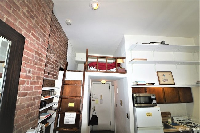 Building Photo - 67 West 73rd Street
