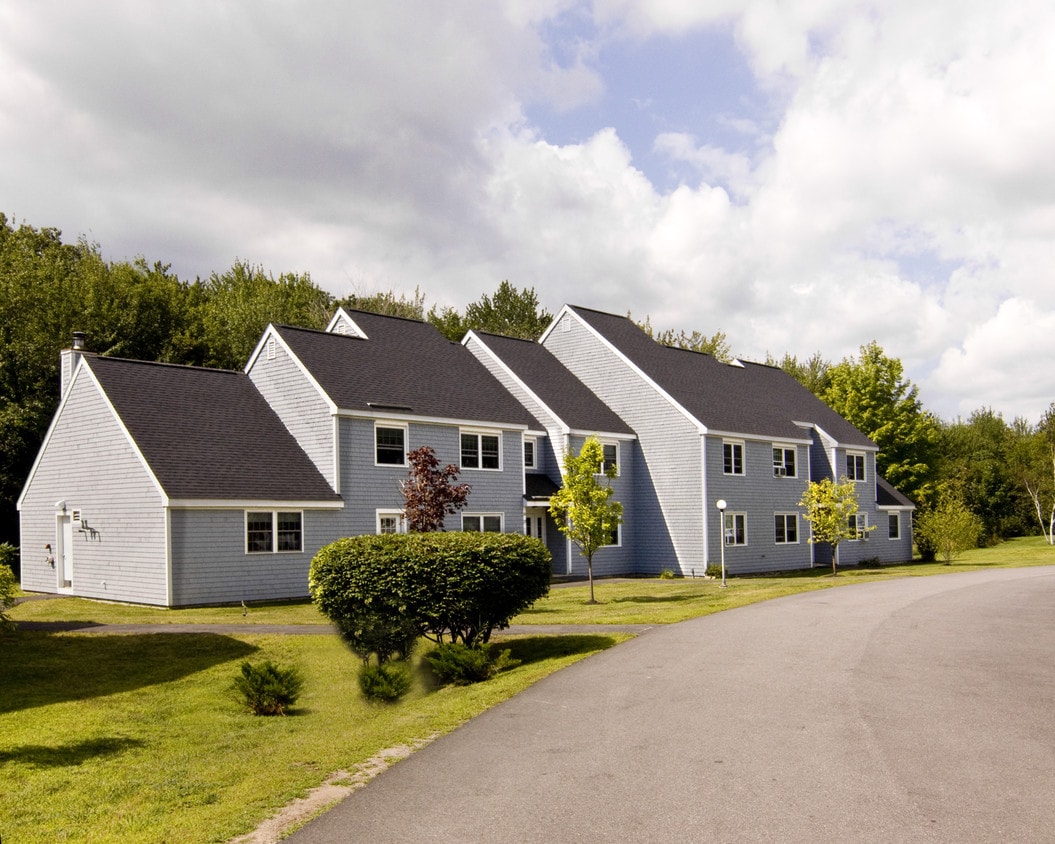 102 Stephen Eaton Ln, Wells, ME 04090 Apartments in Wells, ME