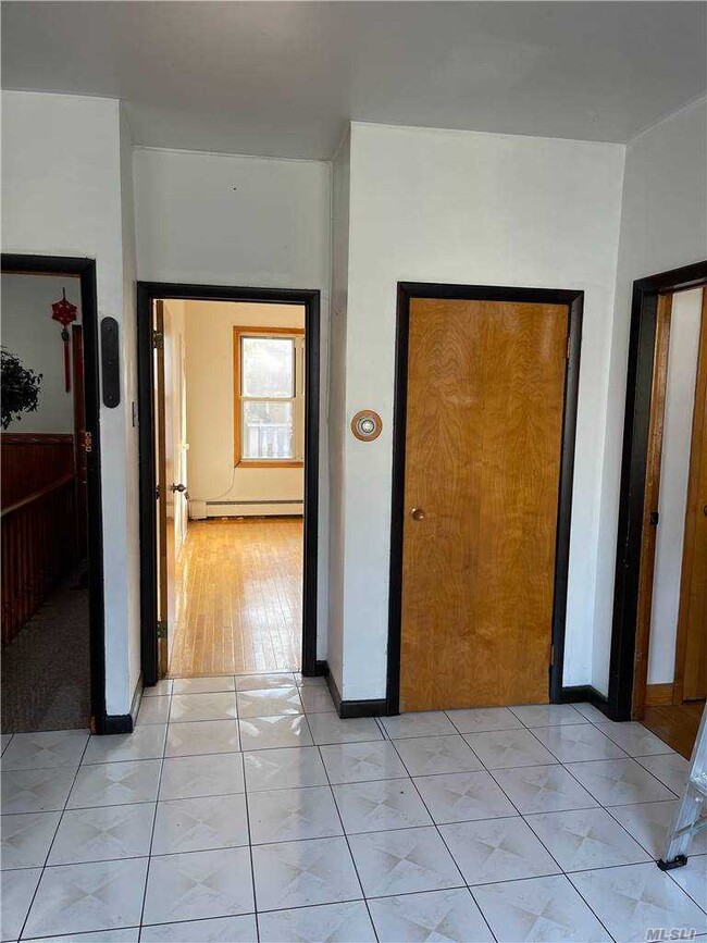Building Photo - 1599 Gates Ave