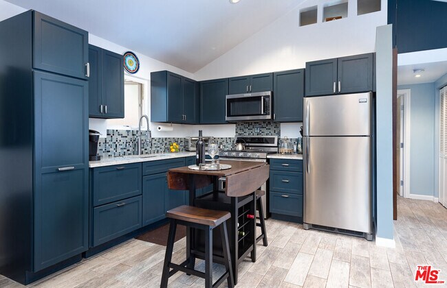 Foto del edificio - 8308 Flight Ave