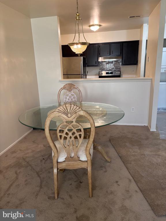 Foto del edificio - 3978 Woodhue Pl
