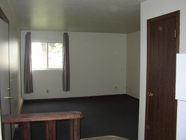 Building Photo - 1420 Worden Ave