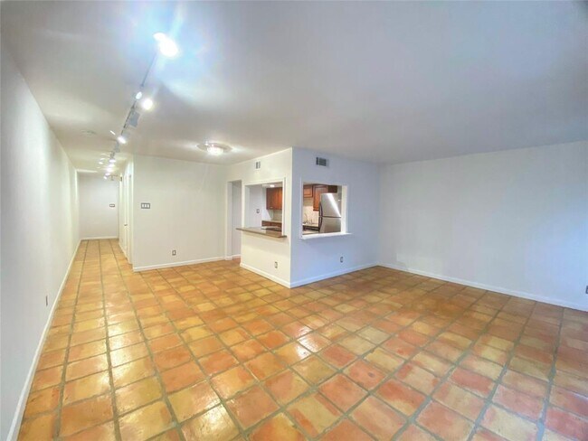Building Photo - 3918 Mandell St